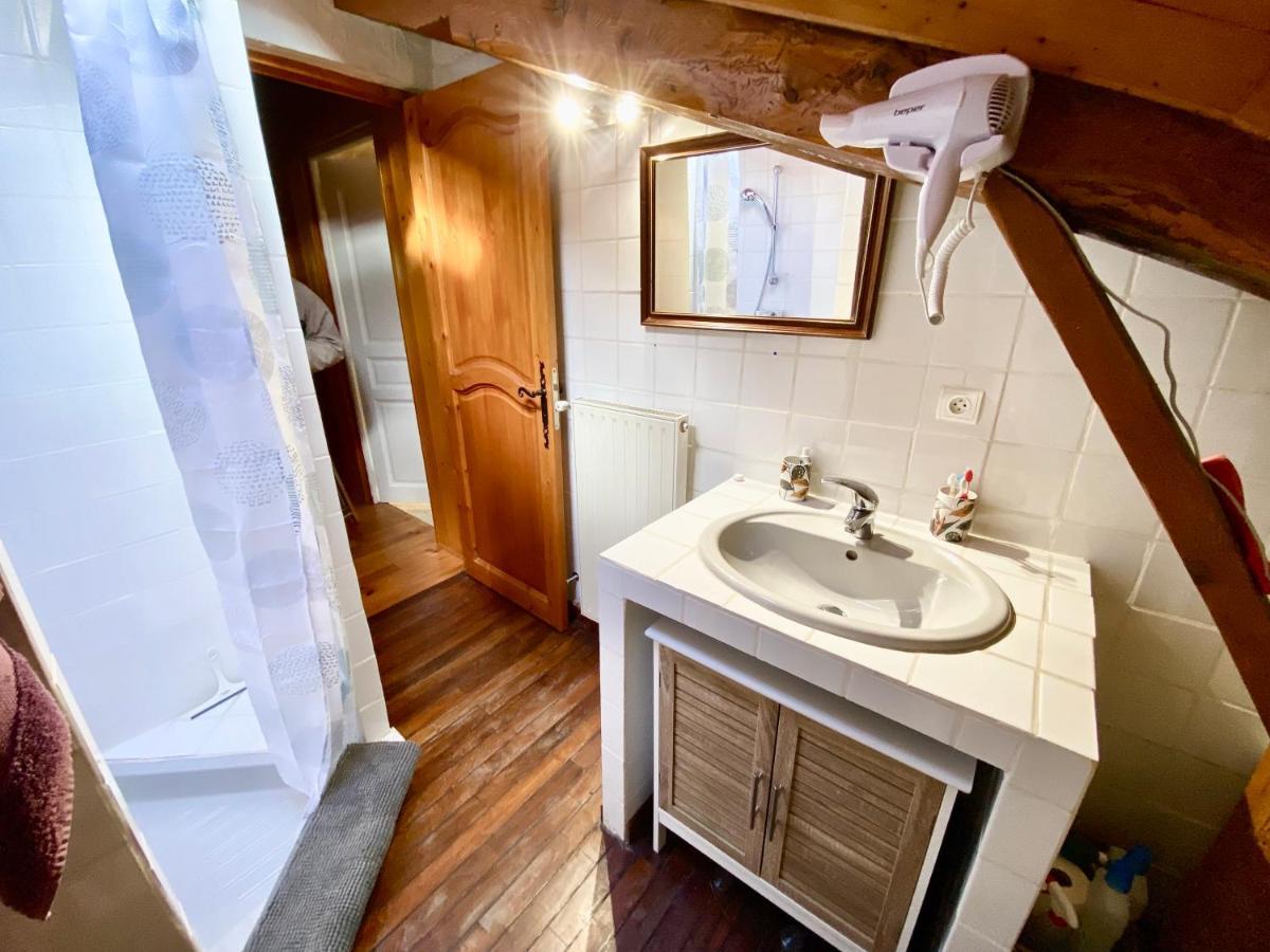 Gîte de Groupe: Spacious 160m² Retreat with Reception Hall and Garden Mazan-l'Abbaye Exterior photo