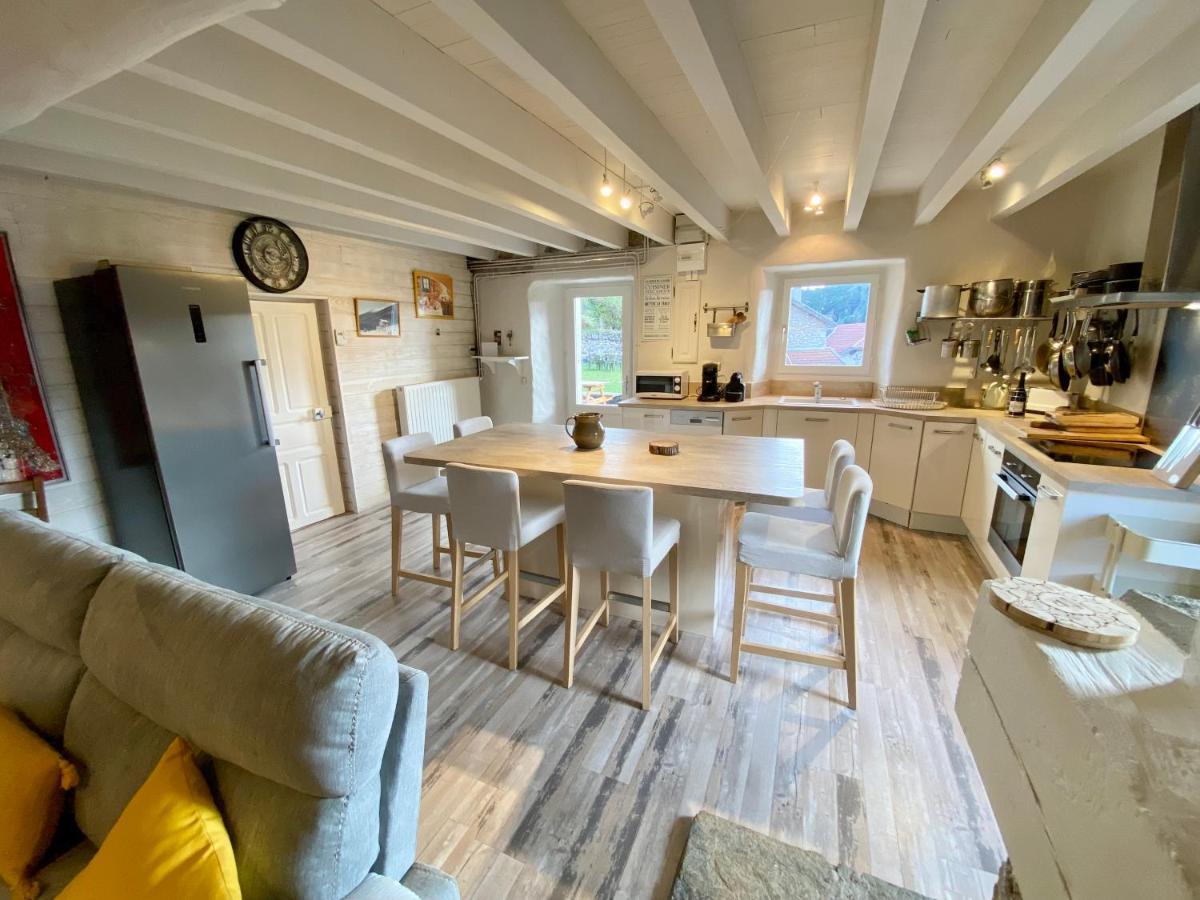 Gîte de Groupe: Spacious 160m² Retreat with Reception Hall and Garden Mazan-l'Abbaye Exterior photo